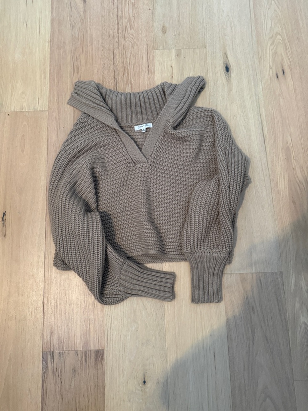 Cloud 10 cropped sweater